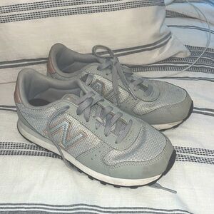 NEW BALANCE 311 WOMENS SNEAKERS,SIZE 8